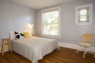 70 Hammond St, Unit 1 in Roxbury Crossing, MA - Building Photo - Building Photo