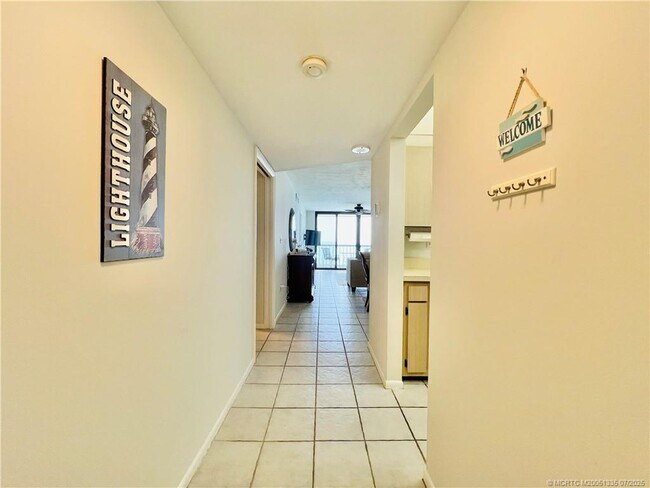10680 S Ocean Dr in Jensen Beach, FL - Building Photo - Building Photo
