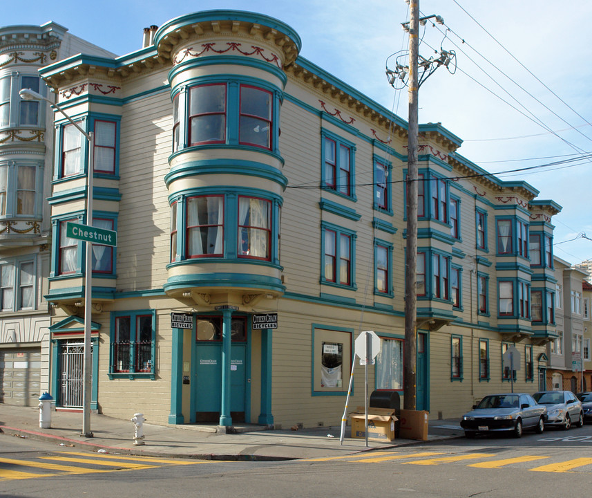 2065 Powell St in San Francisco, CA - Building Photo