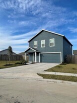 112 Stran St in Wharton, TX - Building Photo