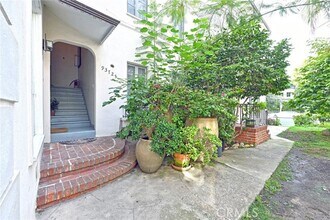 9372 W Olympic Blvd, Unit 1 in Beverly Hills, CA - Building Photo - Building Photo