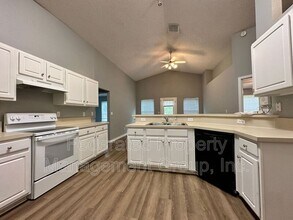 2478 Aloha Ln in Middleburg, FL - Building Photo - Building Photo