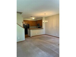 7211 Jewel Ln N in Maple Grove, MN - Building Photo - Building Photo