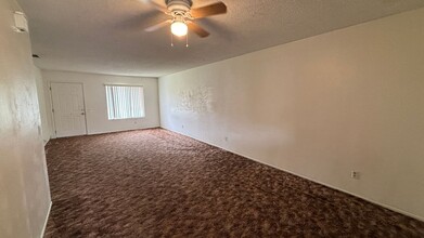 533 Montecito Ave in Hemet, CA - Building Photo - Building Photo