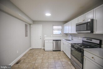 530 N Montford Ave in Baltimore, MD - Building Photo - Building Photo