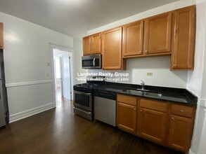 1606 W Nelson St, Unit 1 in Chicago, IL - Building Photo - Building Photo