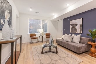 629 W Girard Ave in Philadelphia, PA - Building Photo - Building Photo