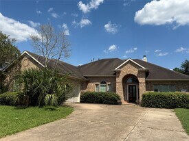 11605 Bay Ledge Dr in Pearland, TX - Building Photo