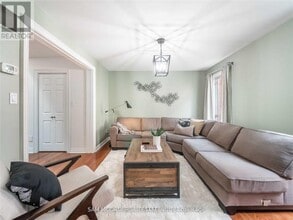 2212 Florian Rd in Mississauga, ON - Building Photo - Building Photo