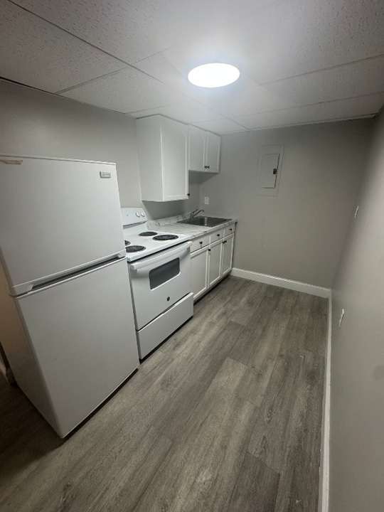 5 Maple St in Stafford, CT - Building Photo