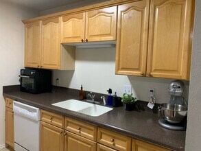 577 North 100 West #103, Unit Pines Condo Student Shared room contract in Provo, UT - Building Photo - Building Photo