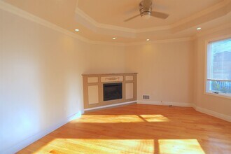 106 Poplar St in Jersey City, NJ - Building Photo - Building Photo