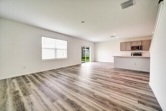 10520 Farm Hill Ave in Land O Lakes, FL - Building Photo - Building Photo