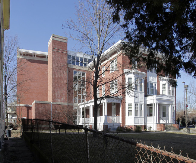 Carleton Court Apartments in Providence, RI - Building Photo - Building Photo