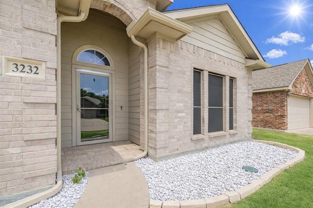 3232 Florian Ln in Fort Worth, TX - Building Photo - Building Photo