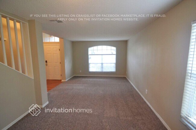2404 Needham Dr in Valrico, FL - Building Photo - Building Photo