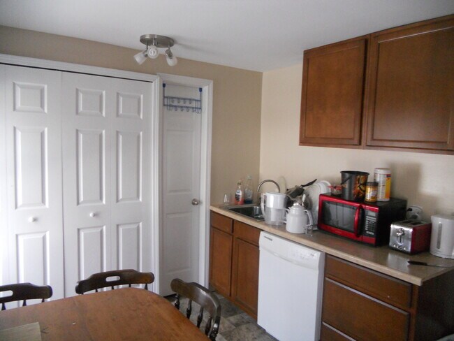 435 N Water St in Kent, OH - Building Photo - Building Photo