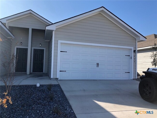 635 Ashers Pl in Seguin, TX - Building Photo - Building Photo