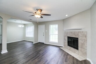 834 Green Pastures Dr in Cedar Hill, TX - Building Photo - Building Photo