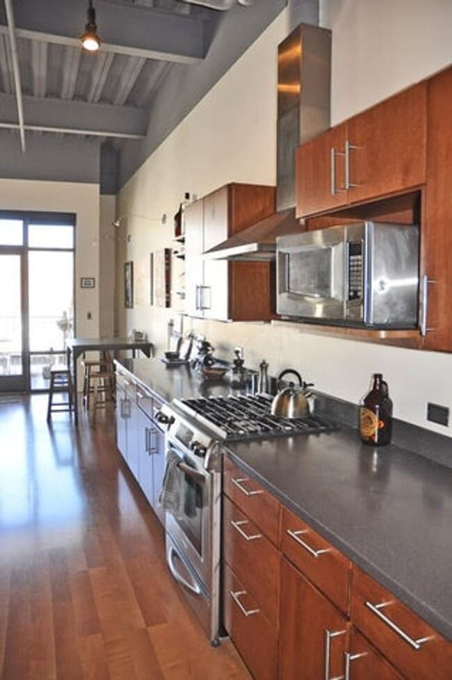 100 Gold Ave SW in Albuquerque, NM - Building Photo - Building Photo