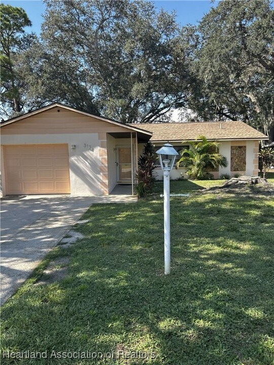 317 Loon Ave in Sebring, FL - Building Photo