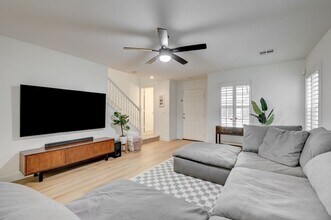 33 Dandy View Ave in Las Vegas, NV - Building Photo - Building Photo