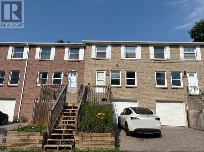 property at 236 Westcourt Pl