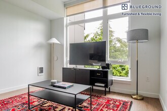 8709 161st Avenue Northeast in Redmond, WA - Building Photo - Building Photo