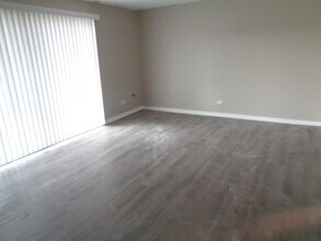 9729 Ridgeland Ave in Oak Lawn, IL - Building Photo - Building Photo