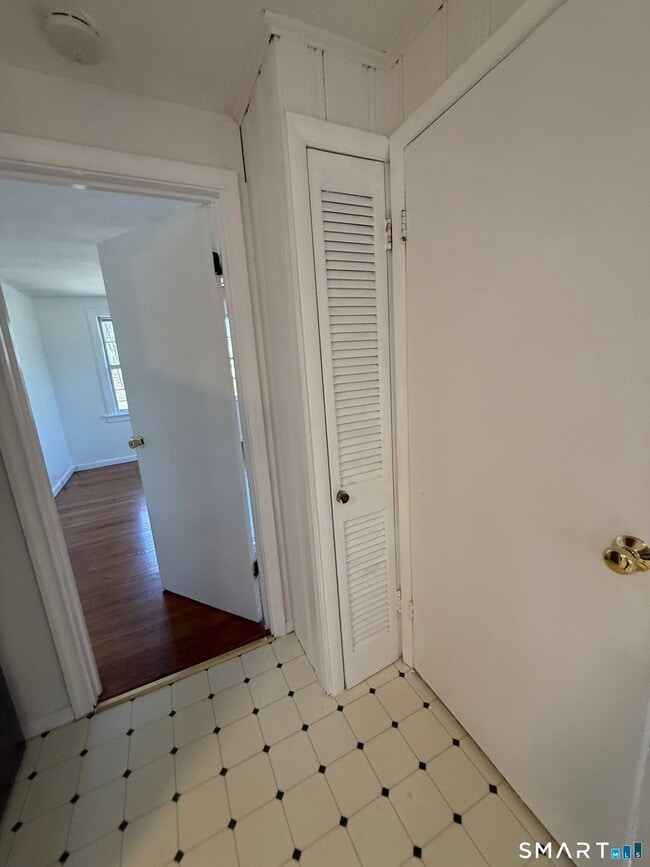 29 N Hill Rd in North Haven, CT - Building Photo - Building Photo