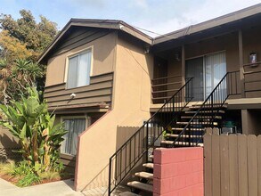 1009 Valencia St in Costa Mesa, CA - Building Photo - Building Photo