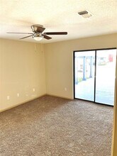 825 Clubside Dr in East Bernard, TX - Building Photo - Building Photo