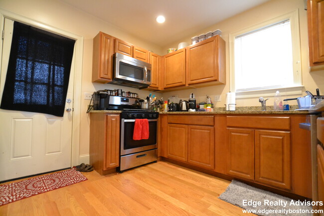 property at 31 Pratt St