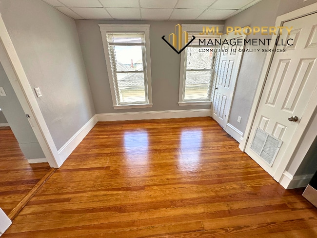 321 Union St, Unit 3N in Fall River, MA - Foto de edificio - Building Photo