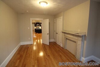 125 Princeton St in Boston, MA - Building Photo - Building Photo