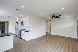 2552 B St in San Diego, CA - Building Photo - Building Photo