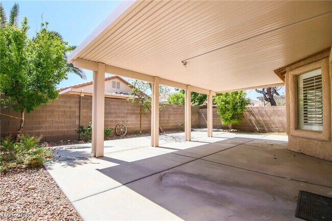 property at 4961 Lunetto Ave