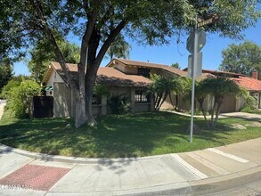 1832 Fallview Rd in Westlake Village, CA - Building Photo - Building Photo