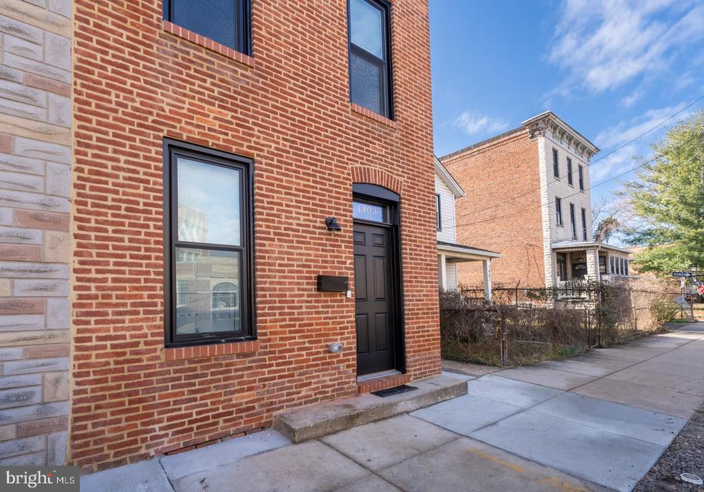 1403 W 36th St in Baltimore, MD - Building Photo