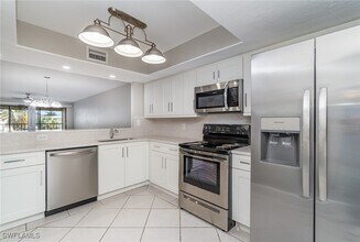 135 Cypress Way E in Naples, FL - Building Photo - Building Photo