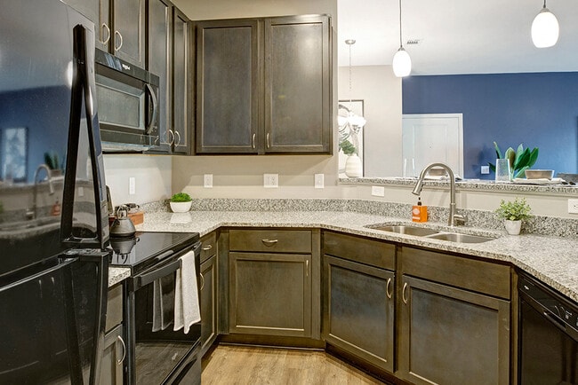 Ascent at Mallard Creek Apartments