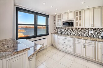 7855 Boulevard East, Unit A-20 in North Bergen, NJ - Building Photo - Building Photo