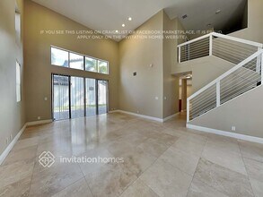 1240 NW 105th Ave in Plantation, FL - Foto de edificio - Building Photo