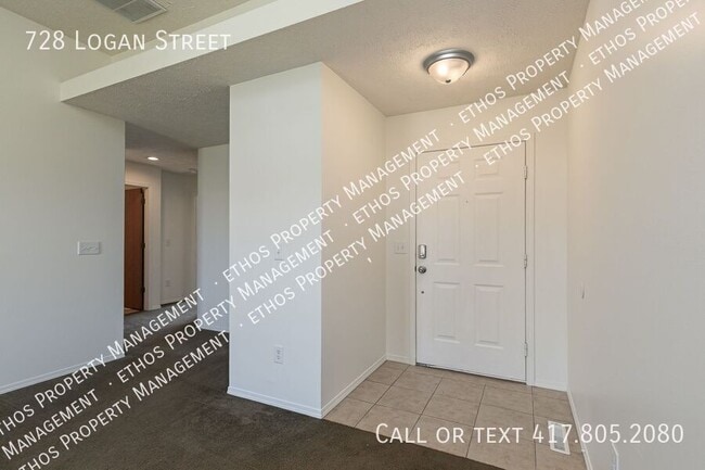 728 E Logan St in Rogersville, MO - Building Photo - Building Photo