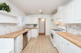 5641 E Austin Way in Fresno, CA - Building Photo - Building Photo