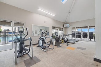 Villa Angelina in Placentia, CA - Foto de edificio - Building Photo