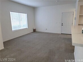 9470 Peace Way in Las Vegas, NV - Building Photo - Building Photo