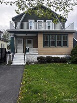 46 Kirkwood Dr in West Seneca, NY - Building Photo