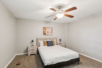 400 Adamwood Dr in Nashville, TN - Building Photo - Building Photo