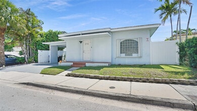 2716 N Ocean Blvd in Fort Lauderdale, FL - Building Photo - Building Photo